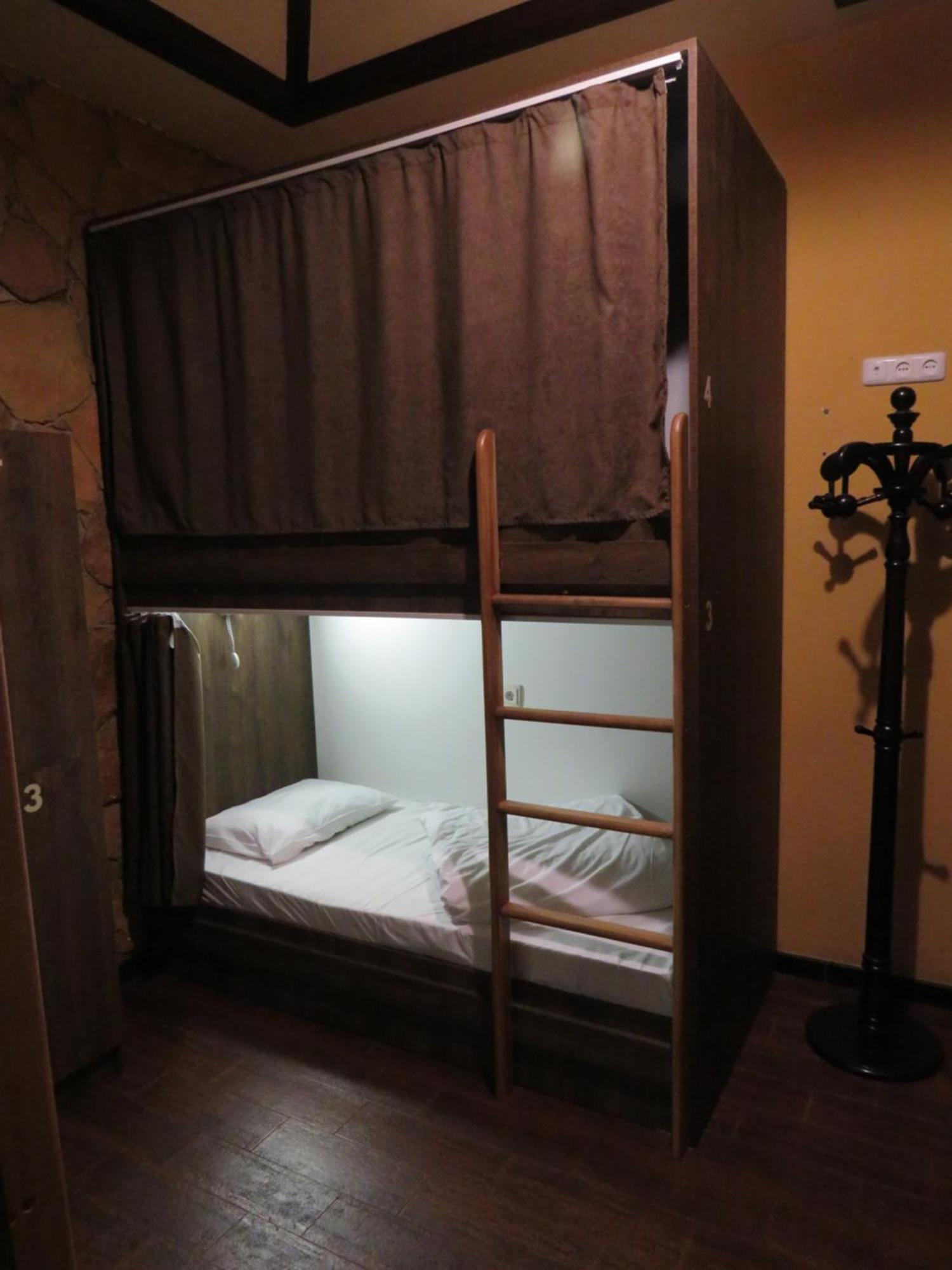 Hostel Jan In The Very Center Γιερεβάν Εξωτερικό φωτογραφία