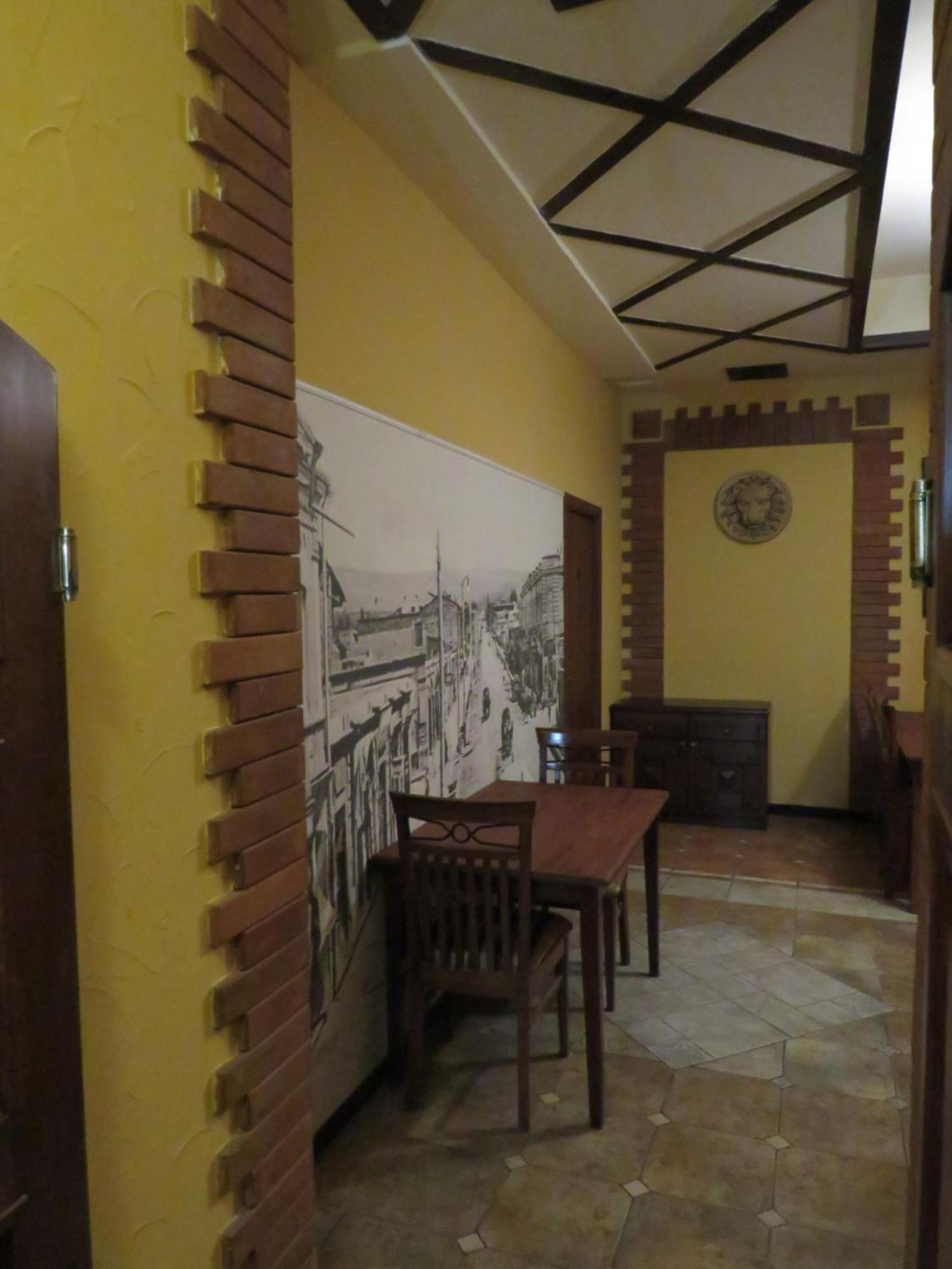 Hostel Jan In The Very Center Γιερεβάν Εξωτερικό φωτογραφία